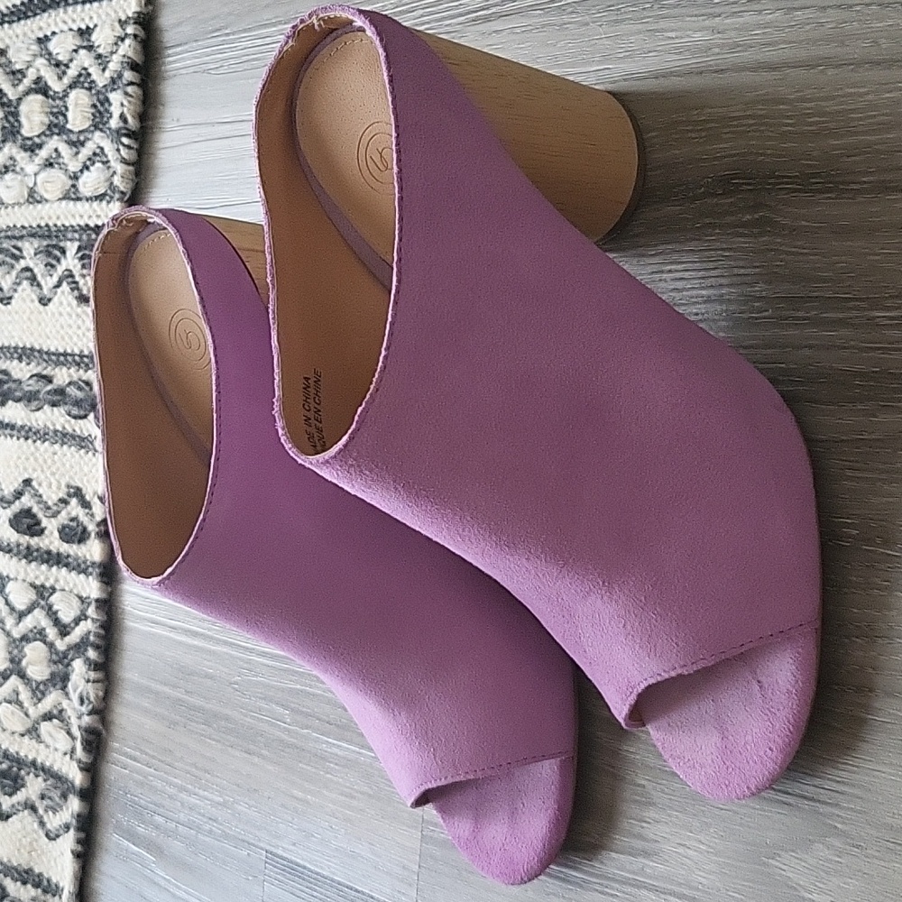 Urban Outfitters UO mules sz 8